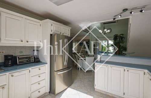 Grand Case Apartment | Spacieux Duplex at Gd Case