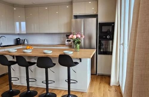 Republique–Point-du-Jour Apartment | Spacieux Luxueux 3 Chambres Paris 16