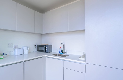 Gay Village Apartment | Spacious 1 Bedroom Apartment in Central Birmingham