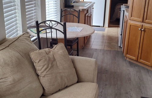 Kissimmee House | SPACIOUS 1 BEDROOM HOUSE IN DISNEY AREA 5 STAR RATED MILL CREEK RESORT 2753