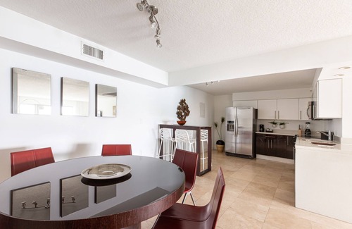 Bal Harbour Apartment | Spacious 1 Bedroom-1 Bathroom with Terrace Steps Away from Bal Harbour Beach