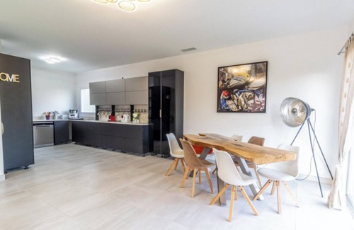 Arvert House | Spacious 120m2 HOUSE 8km from the seaside resort of Ronce Les bains