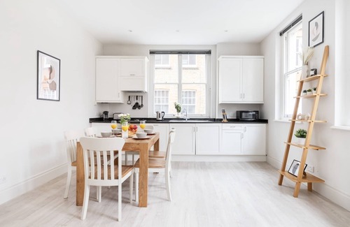 Holborn and Covent Garden Apartment | Spacious 1BR in the Heart of Holborn