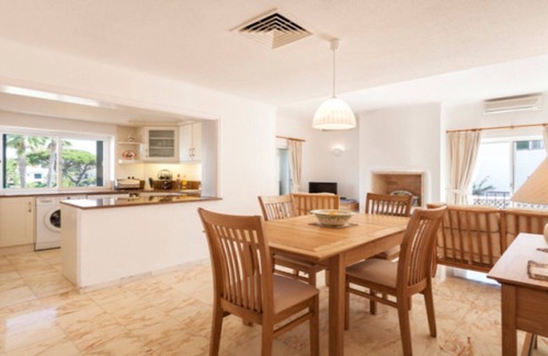 Vale do Lobo Apartment | Spacious 2 Bed Apartment With Pool, Sleeps 5, Next To Vale Lobo Tennis Academy