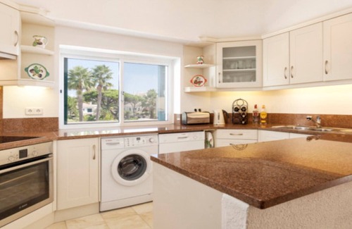 Vale do Lobo Apartment | Spacious 2 Bed Apartment With Pool, Sleeps 5, Next To Vale Lobo Tennis Academy