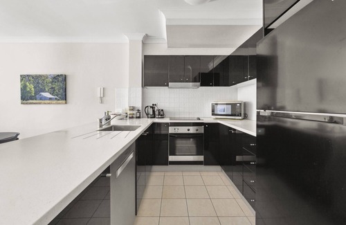 Leura Apartment | Spacious 2-Bed Apartment in Heart of Leura