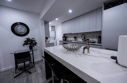 West Vancouver House | Spacious 2-Bedroom Basement Suite – Perfect for Families!