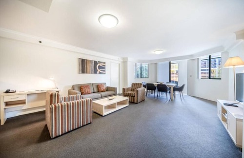 Chinatown Apartment | Spacious 2 Bedroom Apartment @ Castlereagh Street, Sydney CBD