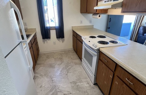 Abbott Loop Apartment | Spacious 2 Bedroom Apartment - Great Location!