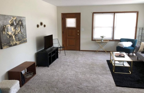 Pittsboro House | Spacious 2-Bedroom Apartment - Close To It All!