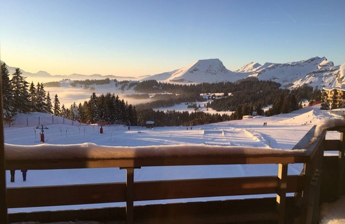 Avoriaz Apartment | SPACIOUS 2 BEDROOM APARTMENT FOR 5 people BEAUTIFUL OPEN VIEW