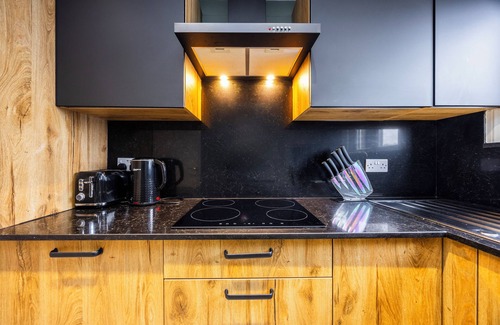 Balham Condo | Spacious 2-Bedroom Apartment in Balham: Perfect for Families and Friends!