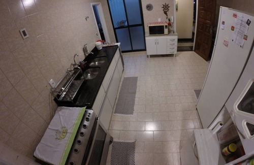 Centro Apartment | Spacious 2-bedroom apartment in the center of Guarapari