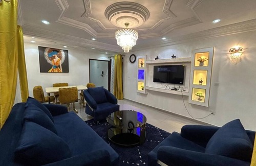 Douala Apartment | Spacious 2-bedroom apartment with fitness room, WiFi in welcoming Douala