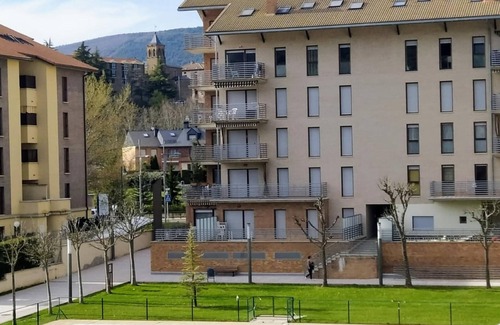 Jaca Apartment | Spacious 2-Bedroom Apartment with Terrace, Pool & Parking in Jaca
