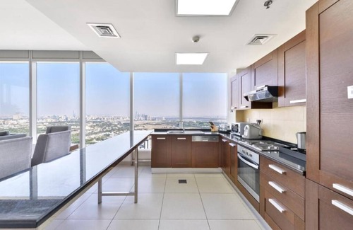 Trade Center Apartment | Spacious 2 Bedroom w/Infinity Pool Near DWTC