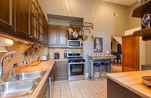 Midtown Condo | Spacious 2-Story Luxury Penthouse & Private Terrace