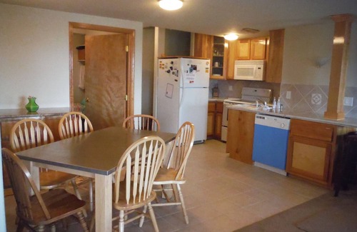 Northgate House | Spacious 2000 sq ft Happy Hideaway for your Cadet & Family 1 Mile from USAFA!