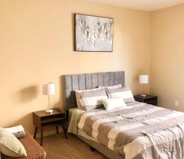 Del Rey Apartment | Spacious 2B 2B Pool View Loft Apartment in Marina Del Rey