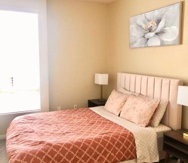Del Rey Apartment | Spacious 2B 2B Pool View Loft Apartment in Marina Del Rey