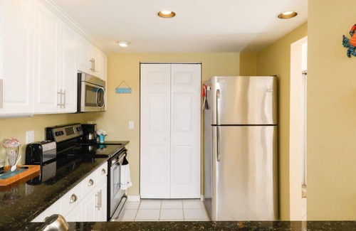 Grove City Condo | 🥇 Spacious 2bd waterfront condo (CH818)