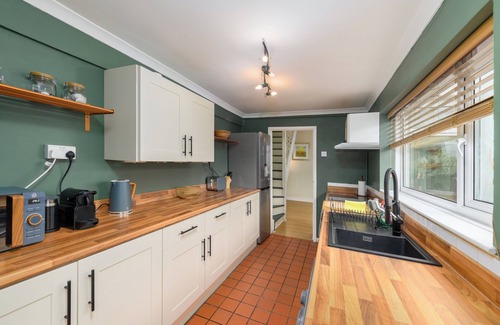 Roath House | Spacious 2Bed W/Backyard 1.2 Mi To Cardiff Castle