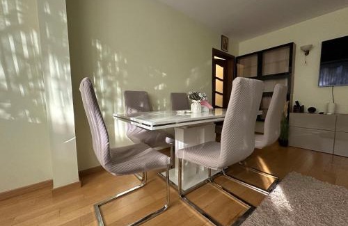 Drumul Taberei Apartment | Spacious 2Bedroom -Living Room Apartament Comfort