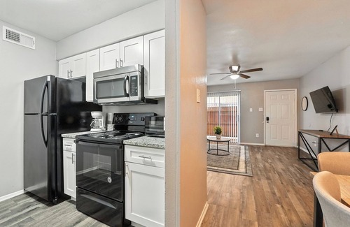 Southridge Apartment | Spacious 2BR Furnished Apartment I Pool