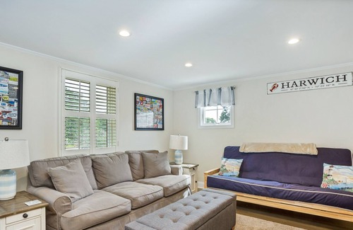 East Harwich House | Spacious 3/2 Single Level 🏠 WIFI, A/C, PELOTON, 1.2 Mi to 🏝 Close to 🚲 Path
