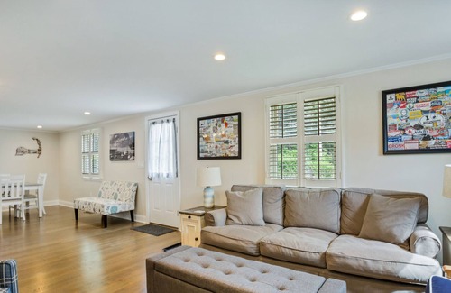 East Harwich House | Spacious 3/2 Single Level 🏠 WIFI, A/C, PELOTON, 1.2 Mi to 🏝 Close to 🚲 Path