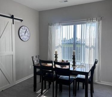 Sycamore Apartment | Spacious 3 bed 2 bath with King Master in Sycamore