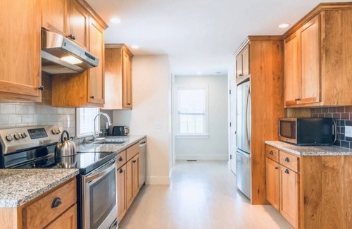 Nantucket House | Spacious 3 bed 3 bath home with optional Jeep rental