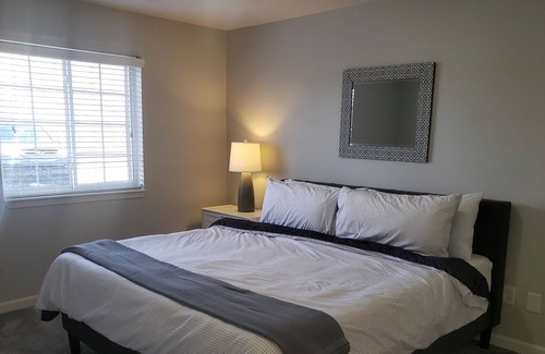Edgewood Apartment | Spacious 3 bedroom on 1st floor