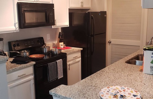Edgewood Apartment | Spacious 3 bedroom on 1st floor