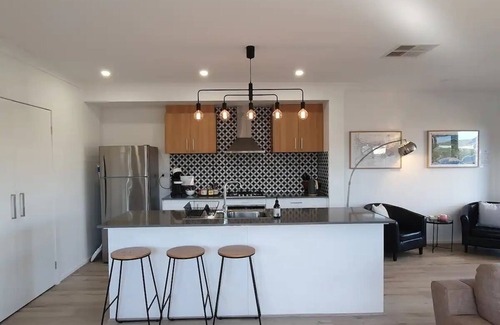 St Leonards House | Spacious 3-bedroom home close to town and beach