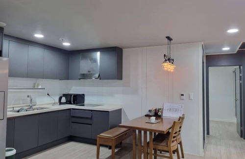 Pyeongtaek Apartment | Spacious 3-bedroom apartment in nice Pyeongtaek-si with WiFi, AC