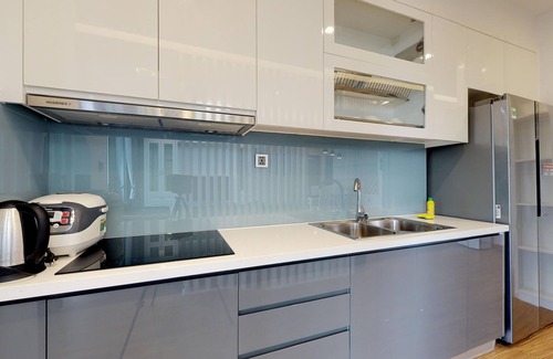 Ngoc Khanh Apartment | Spacious 3 bedroom apartment with fitness room, in lovely vinhomes metropolis