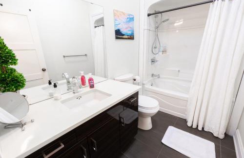 Thorold Apartment | Spacious 3 Bedroom Apartment in Heart of Niagara