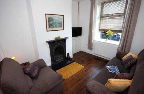 Whalley House | Spacious 3 bedroom Cottage in Whalley