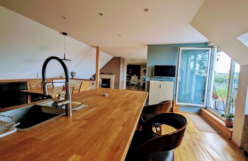 Mitte Apartment | Spacious 3-bedroom maisonette apartment above Leipzig centre with stunning views