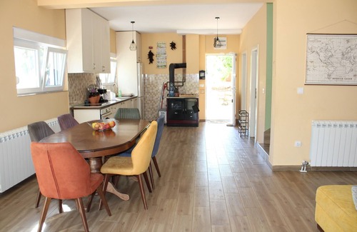 Herceg Novi House | Spacious 3 Bedroom Home - Peaceful Village near the Coast