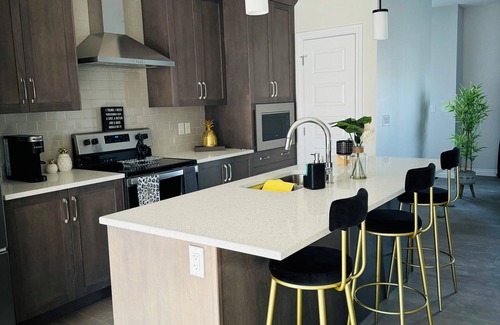 Airdrie House | Spacious 3 bedroom Retreat