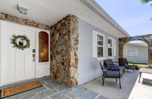 Tarpon Springs House | Spacious 3 Bedroom PET FRIENDLY!- Close to beach!