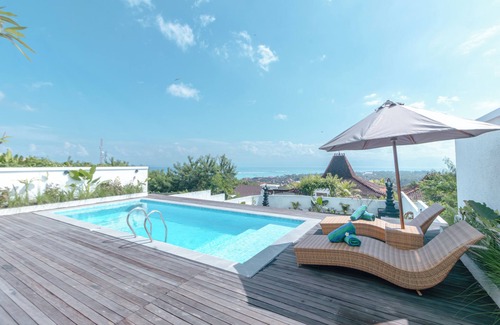 Jungut Batu Villa | Spacious 3- Bedroom Villa with Stunning Views on Lembongan Island