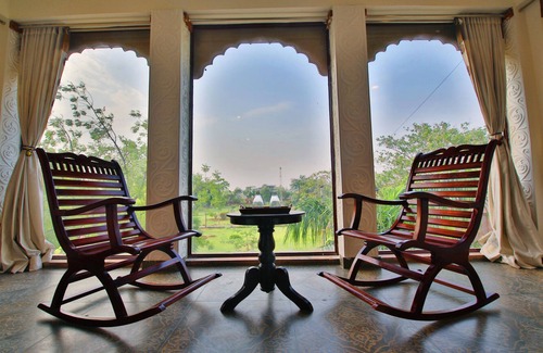 Vaishali Nagar Apartment | Spacious 3- Family suites bedroom in amazing hotel Jaipur with WiFi, AC