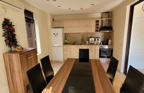 Balchik House | Spacious 3-floor house, 5-min walk to a golf club, 5-min drive to sandy beaches