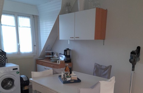 Loctudy House | Spacious 3* gite with private heated and covered swimming pool (5 pers) in Loctudy