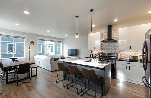 Riverfront House | Spacious, 3 story townhome with Mountain Views!