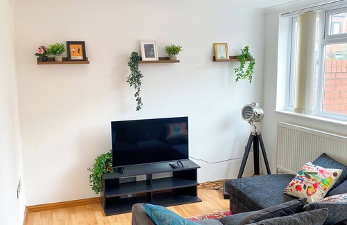 Balham House | Spacious 3BD Home with Private Garden, Balham