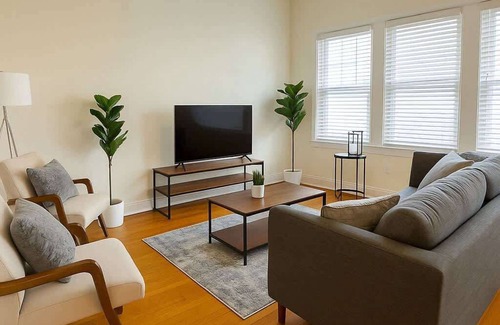 Avondale Apartment | Spacious 3BR | 2BA Family-Friendly Home